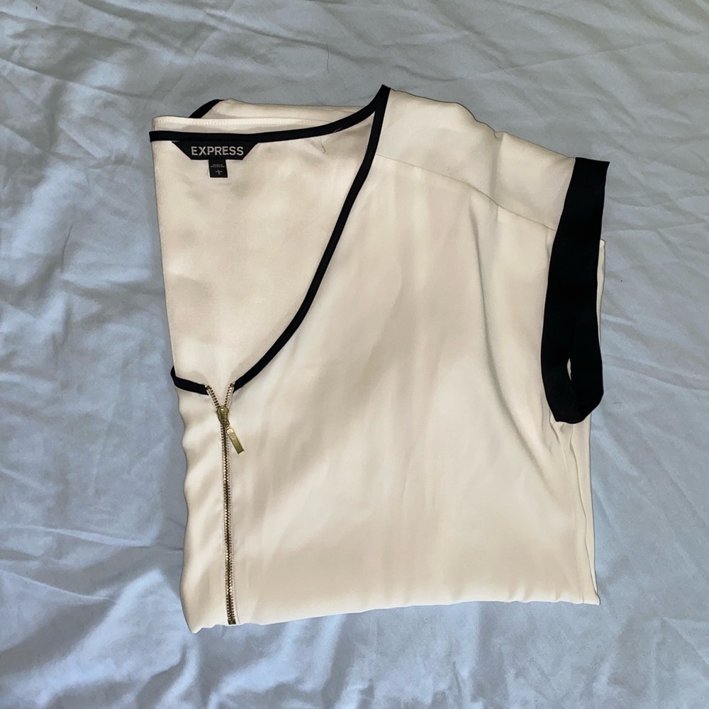 Express, Large, Off white & black, zip front blouse